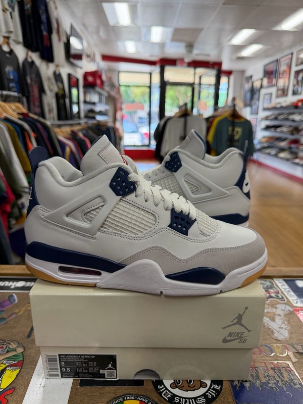 Jordan 4 Retro SB Navy Size 8 (Lightly Worn)