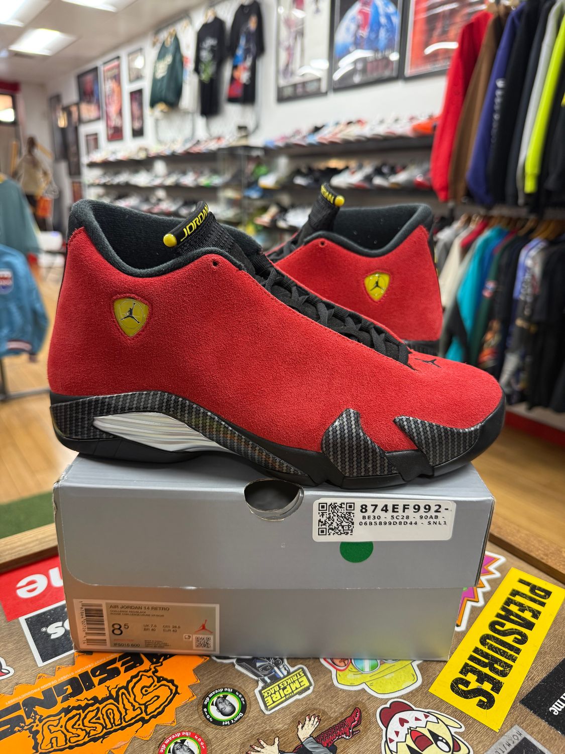 Jordan 14 Retro Ferrari (2025) Size 8.5 (LIGHTLY WORN)