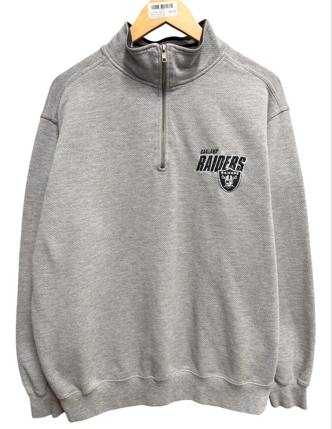 Pre Owned  Oakland Raiders Quarter Zip PullOver Size M