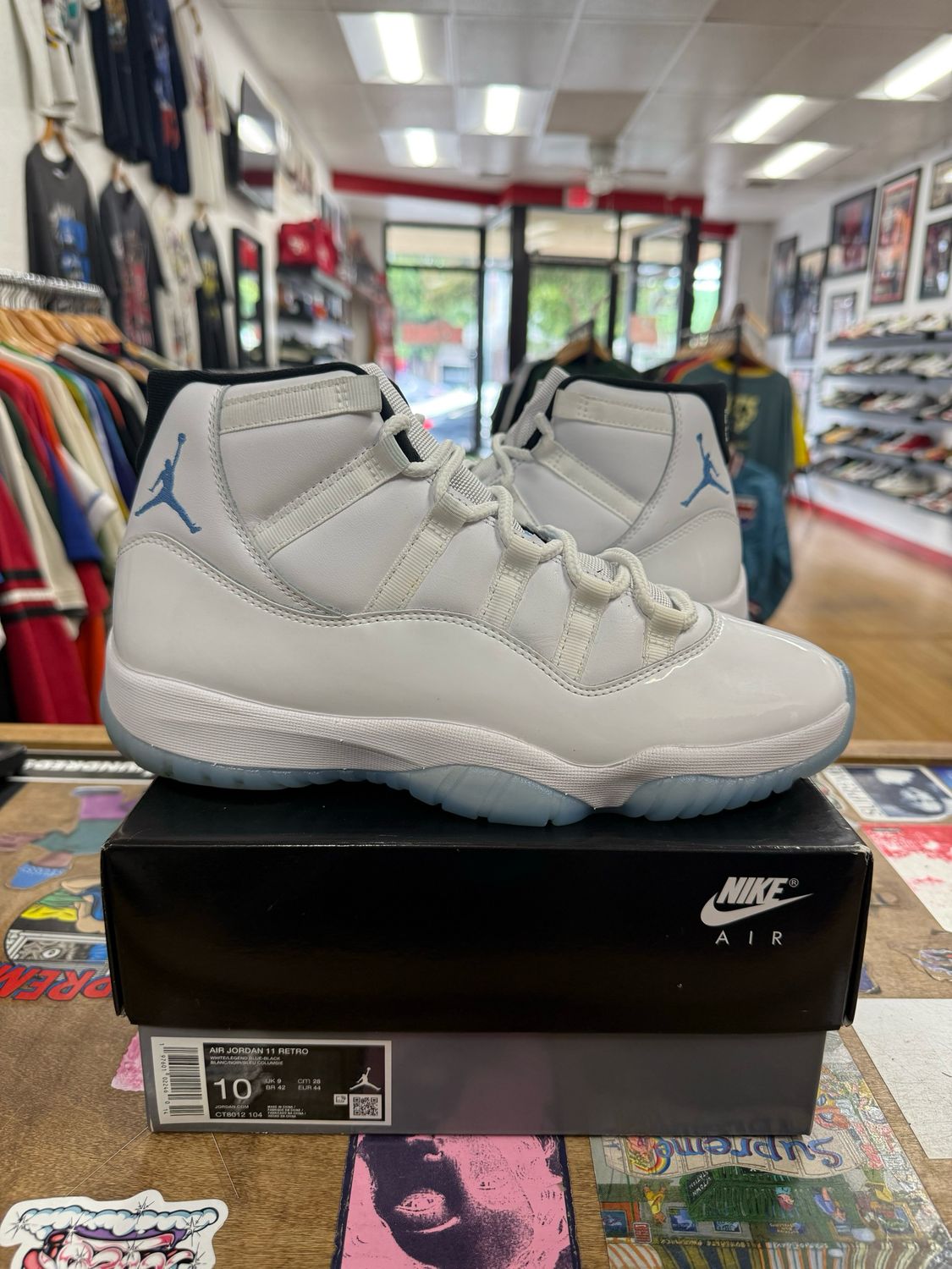 Pre Owned Jordan 11 Retro Legend Blue (2024) Size 10