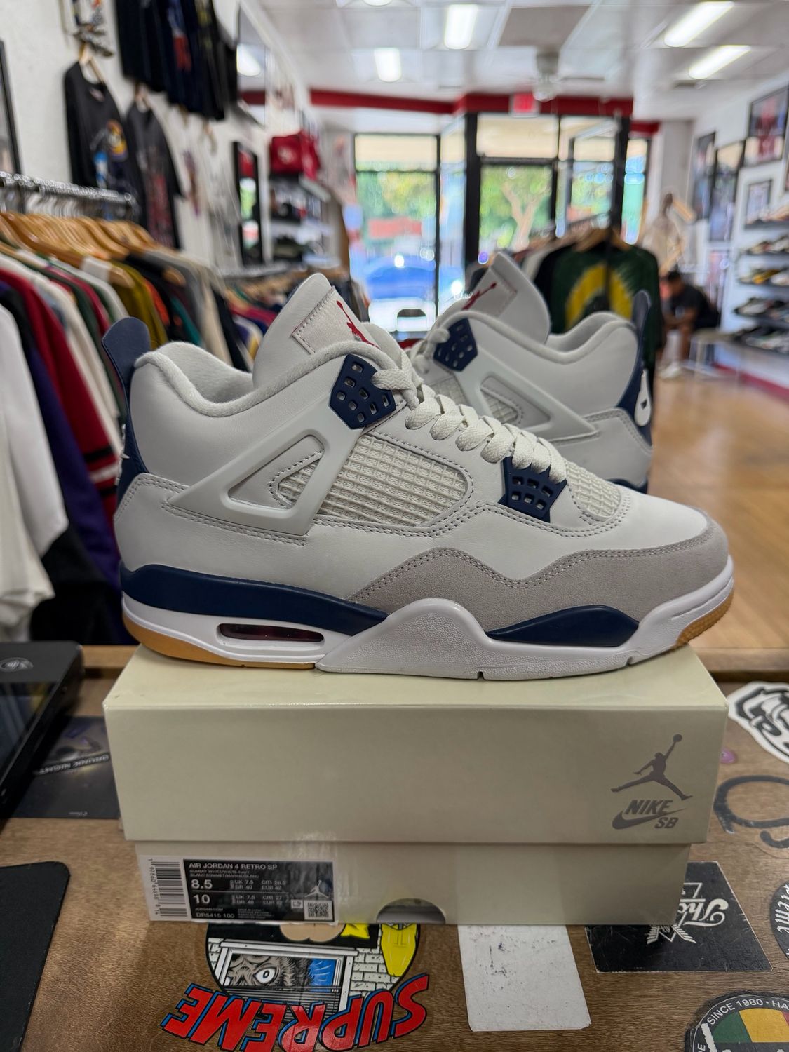 Jordan 4 Retro SB Navy Size 8.5 (WORN)
