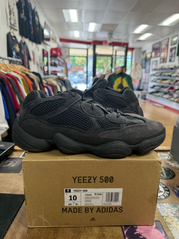 Pre Owned adidas Yeezy 500 Utility Black Size 10