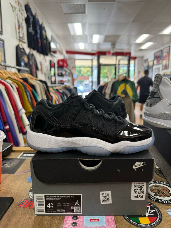 Worn Once Jordan 11 Retro Low Space Jam (GS) Size 4.5Y