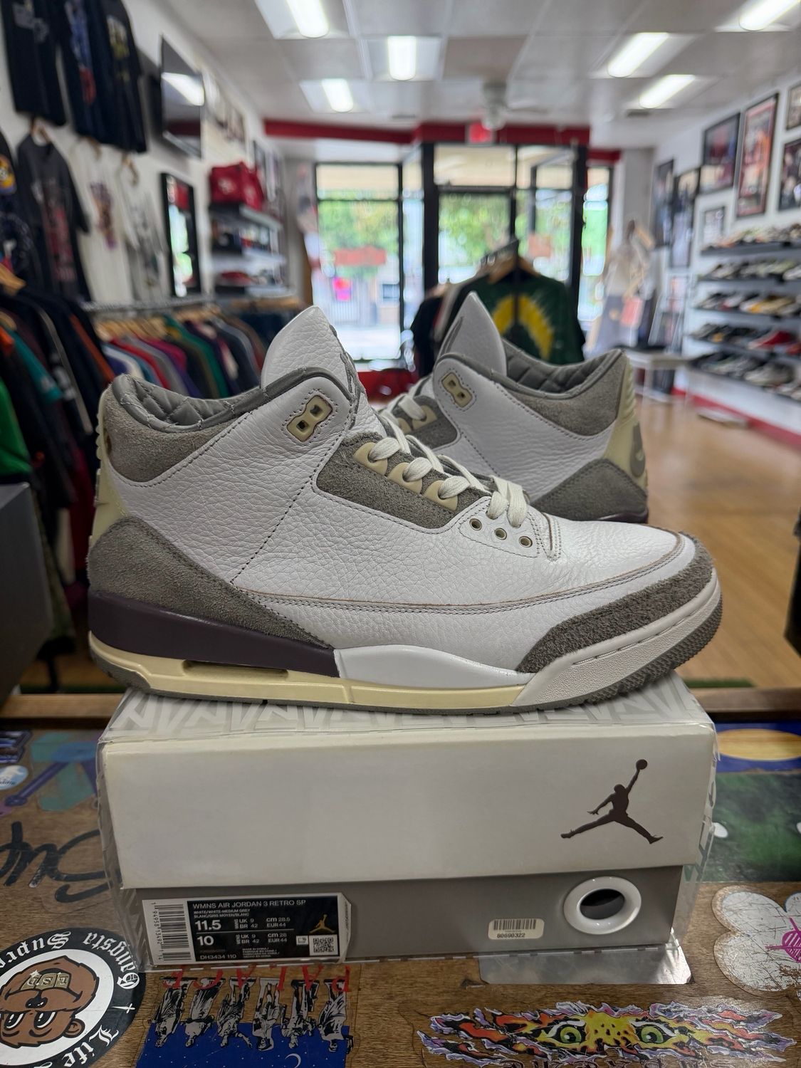 Pre Owned Jordan 3 Retro SP A Ma Maniére (Women's) 11.5W, 10M