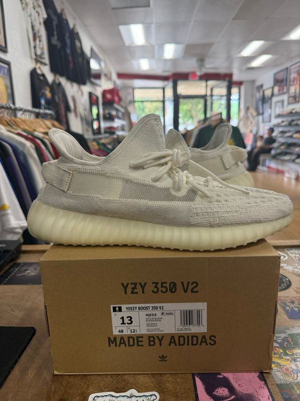 adidas Yeezy Boost 350 V2 Bone Size 13 (Lightly Worn)
