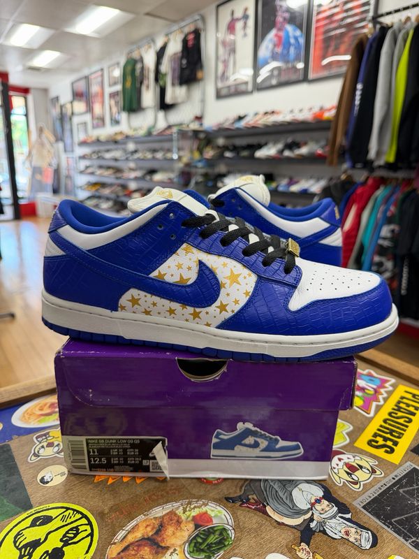 Nike SB Dunk Low Supreme Stars Hyper Royal (2021) Size 11 (WORN)