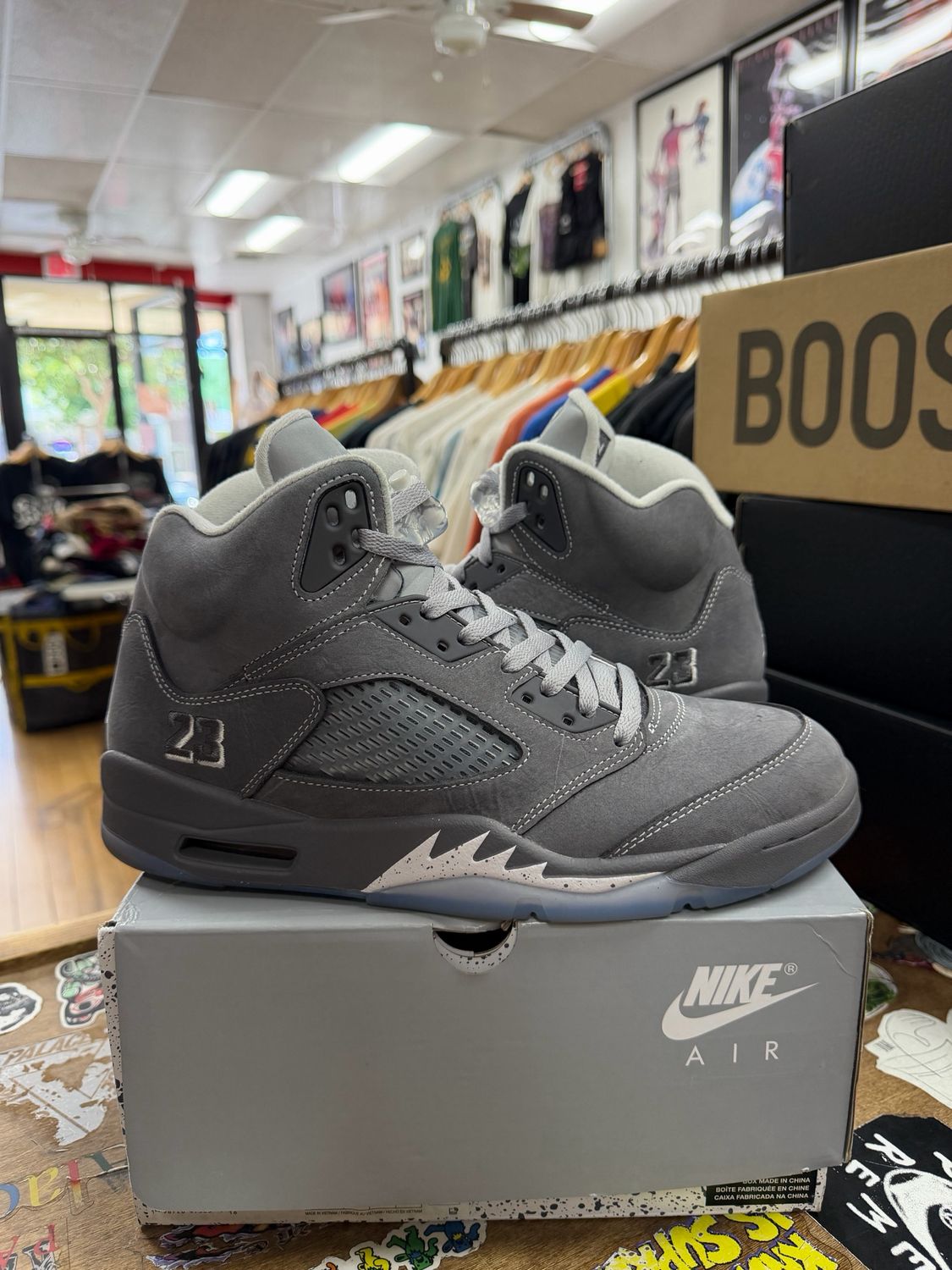 Jordan 5 Retro Wolf Grey (2026) Size 10.5 (Pre-Owned)