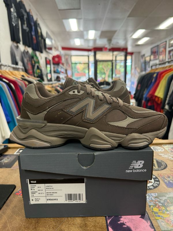 Tried On New Balance 9060 Mono Cortado Size 9.5