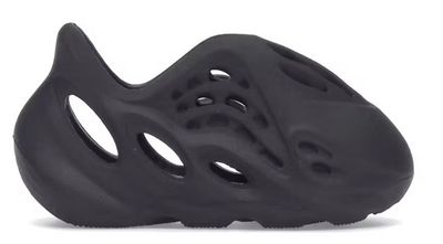 DS Adidas Yeezy Foam RNR Onyx (Infants) Size 3K
