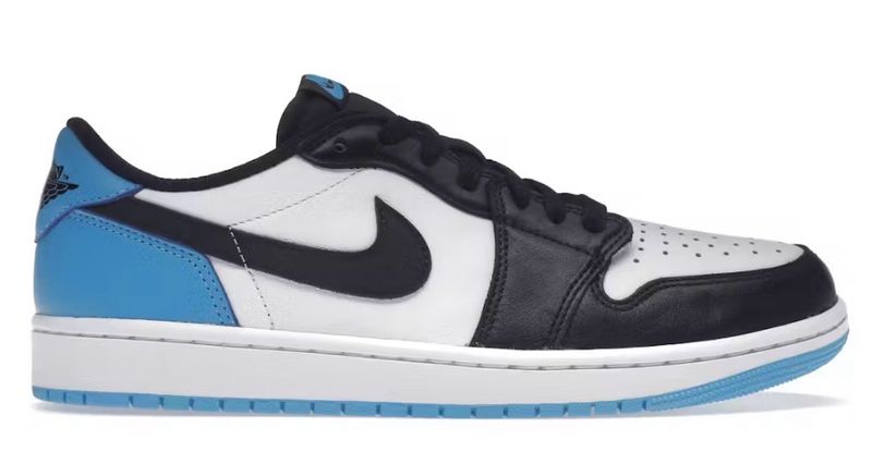 DS Jordan 1 Retro Low OG Black Dark Powder Blue Size 9