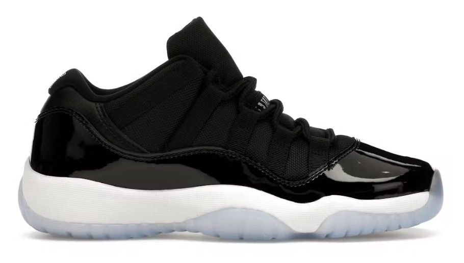 DS Jordan 11 Retro Low Space Jam (GS) Size 4.5Y
