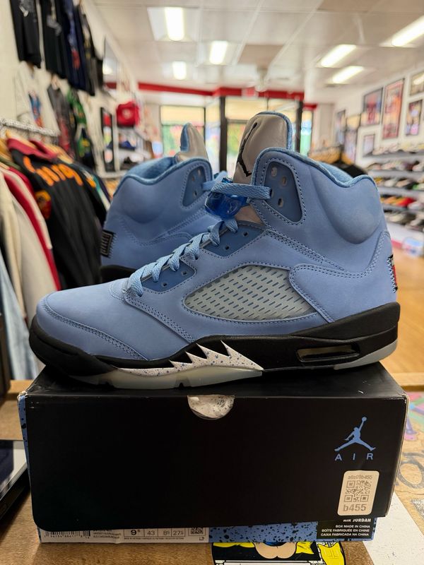 Jordan 5 Retro UNC University Blue Size 9.5 (WORN)