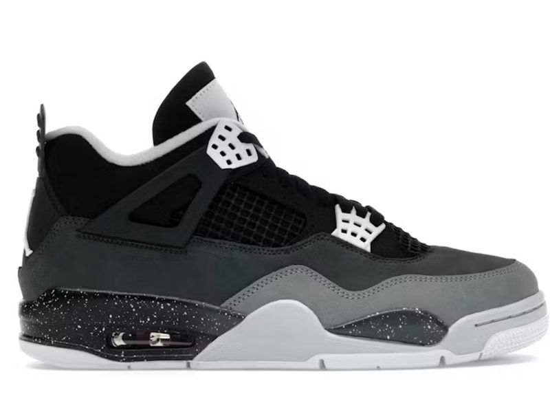 Jordan 4 Retro Fear (2024) Size 11 (BRAND NEW)