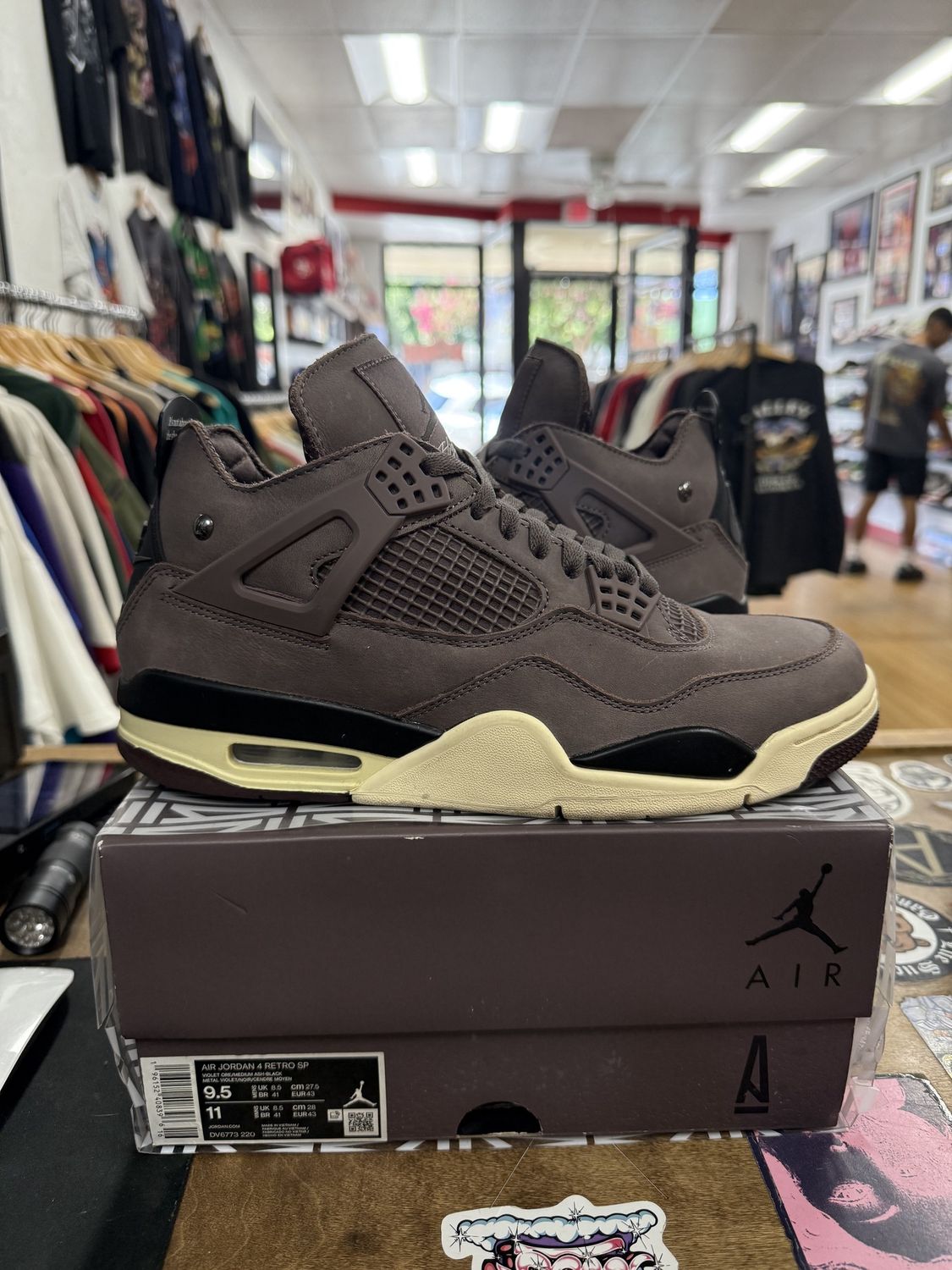 Jordan 4 Retro SP A Ma Maniére Violet Ore Size 9.5 (WORN)