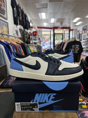 Pre Owned Jordan 1 Low OG Obsidian UNC Size 11.5
