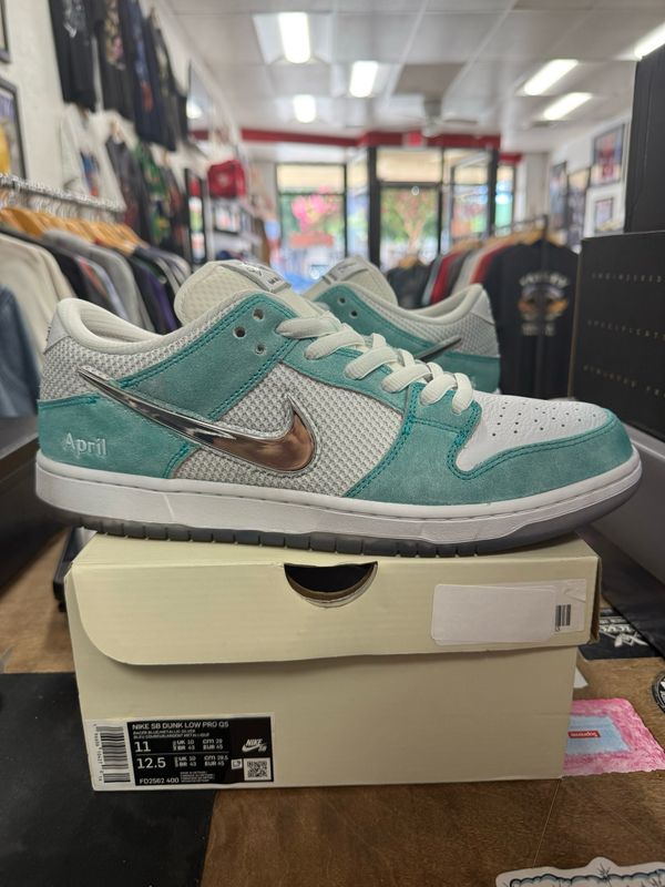Lightly Worn Nike SB Dunk Low April Skateboards Size 11