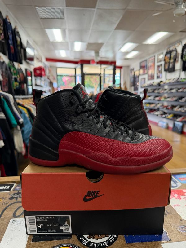Pre Owned Jordan 12 Retro Flu Game (2025) Size 9.5