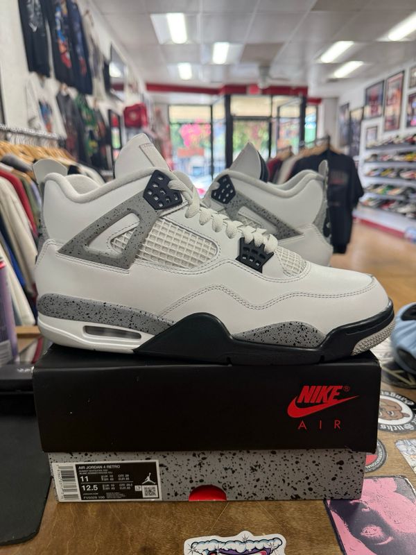 Lightly Worn Jordan 4 Retro White Cement (2025) Size 11