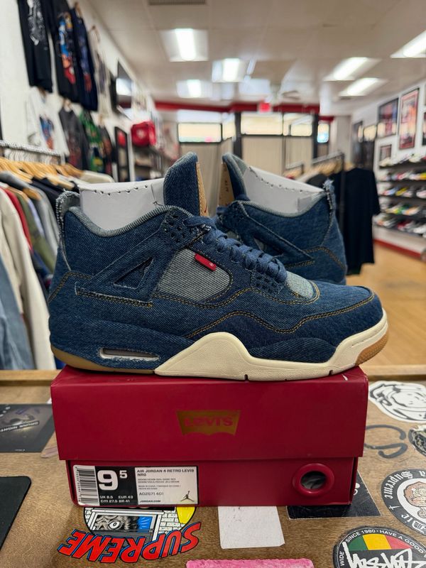 Jordan 4 Retro Levi's Denim (Tag with Levi's Logo) Size 9.5 (WORN)