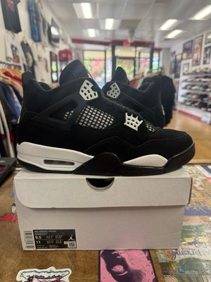 Pre-Owned Jordan 4 Retro White Thunder Size 9.5