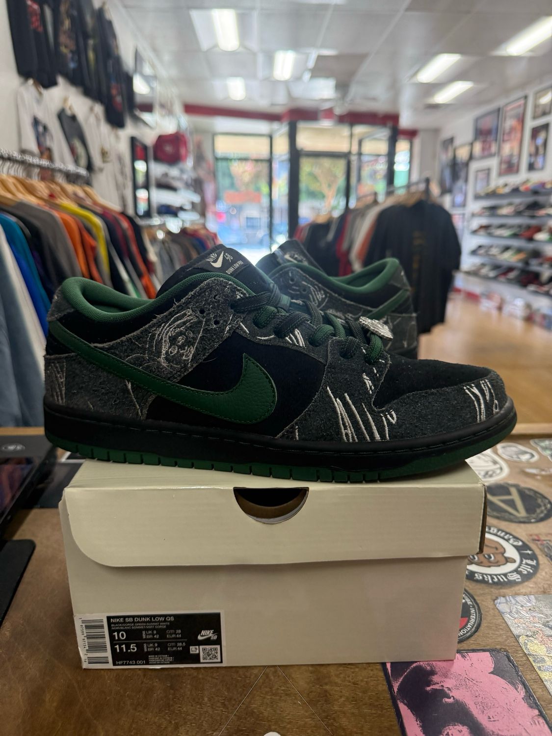 Pre-Owned Nike SB Dunk Low There Skateboards Size 10