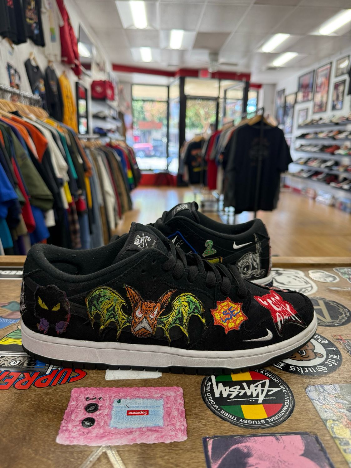 Pre Owned Nike SB Dunk Low Pro QS Neckface Size 9.5 *No Box*