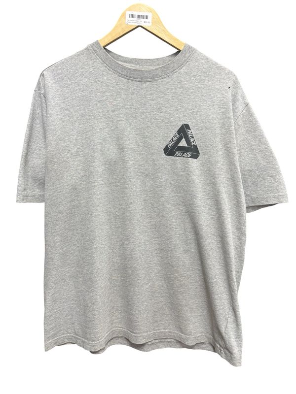 Pre-Owned Palace Tee (Flaws) Size Medium