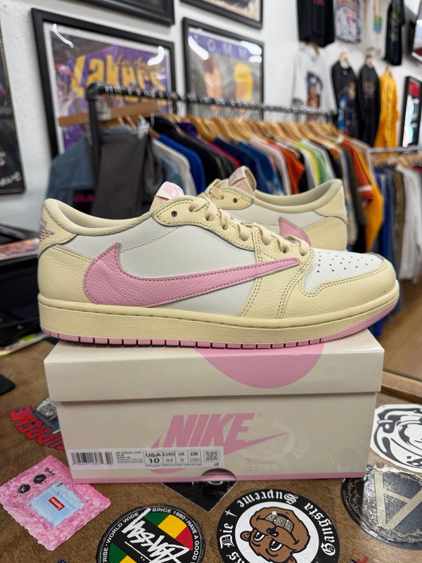Jordan 1 Retro Low OG SP Travis Scott Shy Pink Size 10 (Pre-owned)