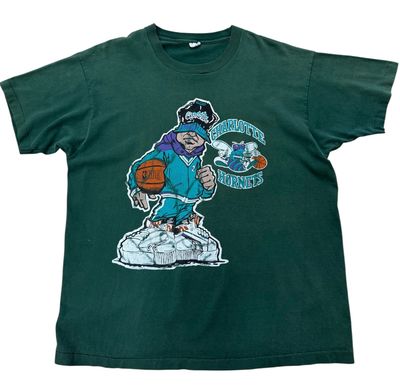 Vintage Charlotte Hornets Tee Size XL 23x30