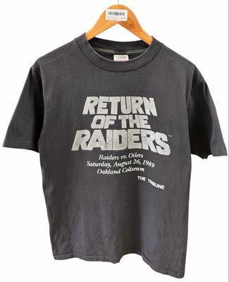 Vtg Return of The Raiders Tee Raiders Vs Oilers Size L 19x28