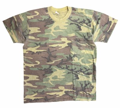 Vintage Camo woodland Pocket Tee Size L 22x28