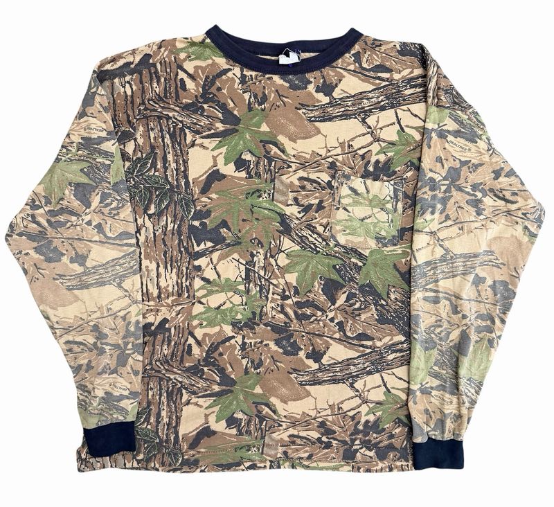 Vintage Real Tree Camo L/S Tee Size L 25x28in