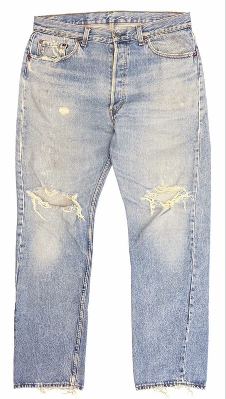 Vintage Levi's 501 Button Fly Distressed Jeans 34x31