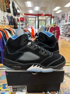 Jordan 5 Retro Black University Blue (2026) Size 10 (Pre-Owned)(Rep BOX)