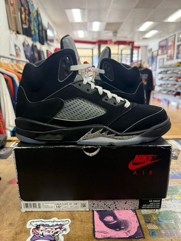 Jordan 5 Retro OG Black Metallic Reimagined 10.5 (Pre-Owned)
