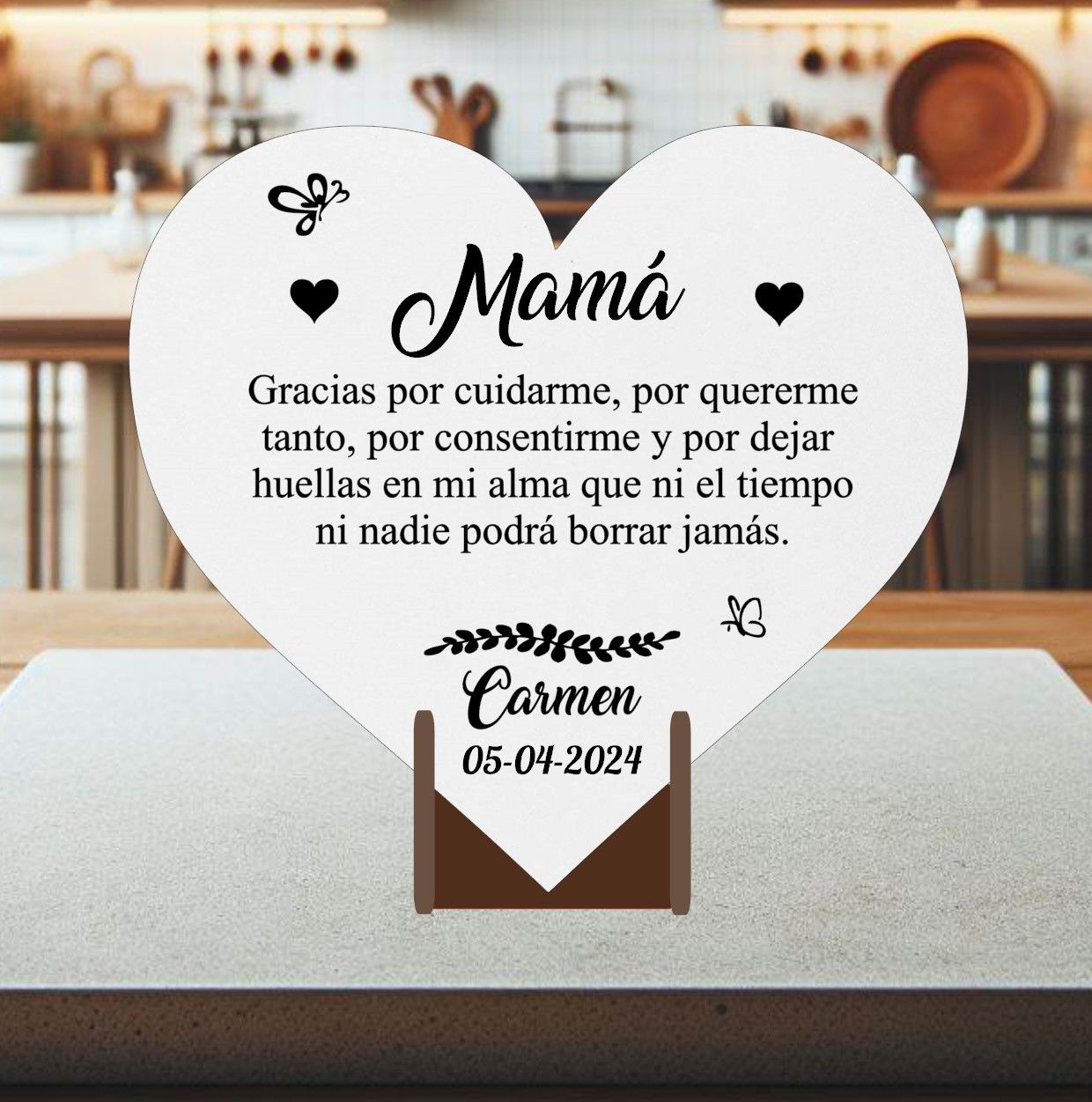 Corazón de madera blanco grabado día de la madre