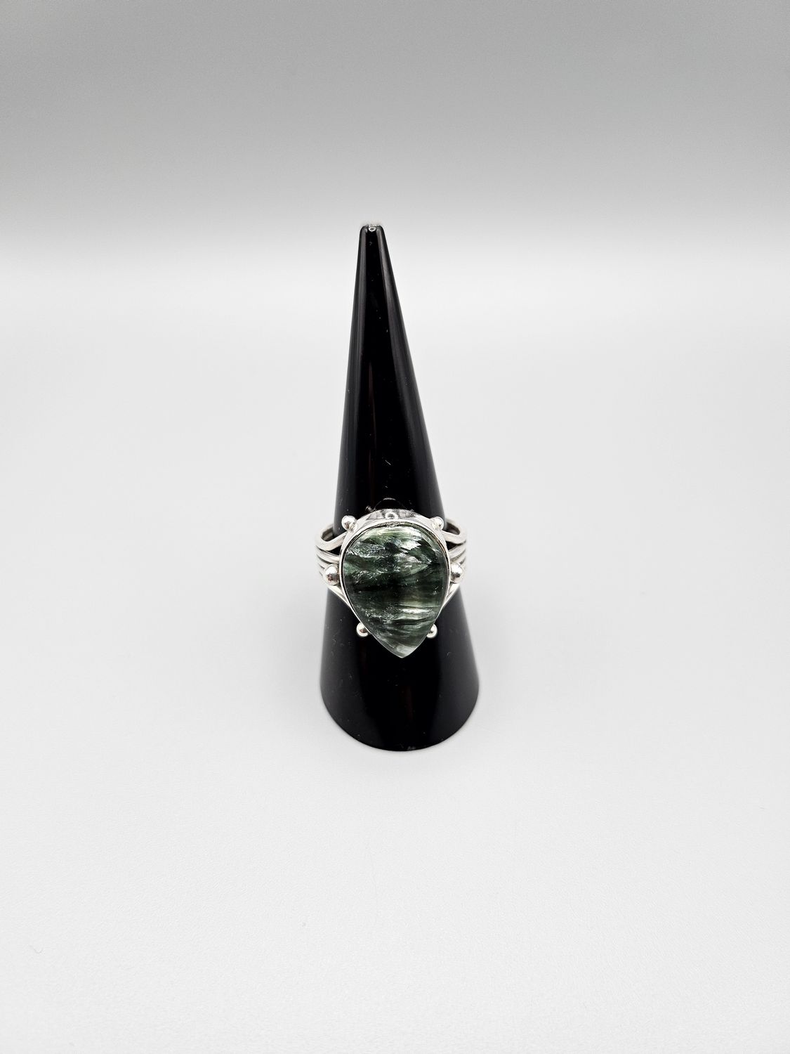 Anello con Seraphinite