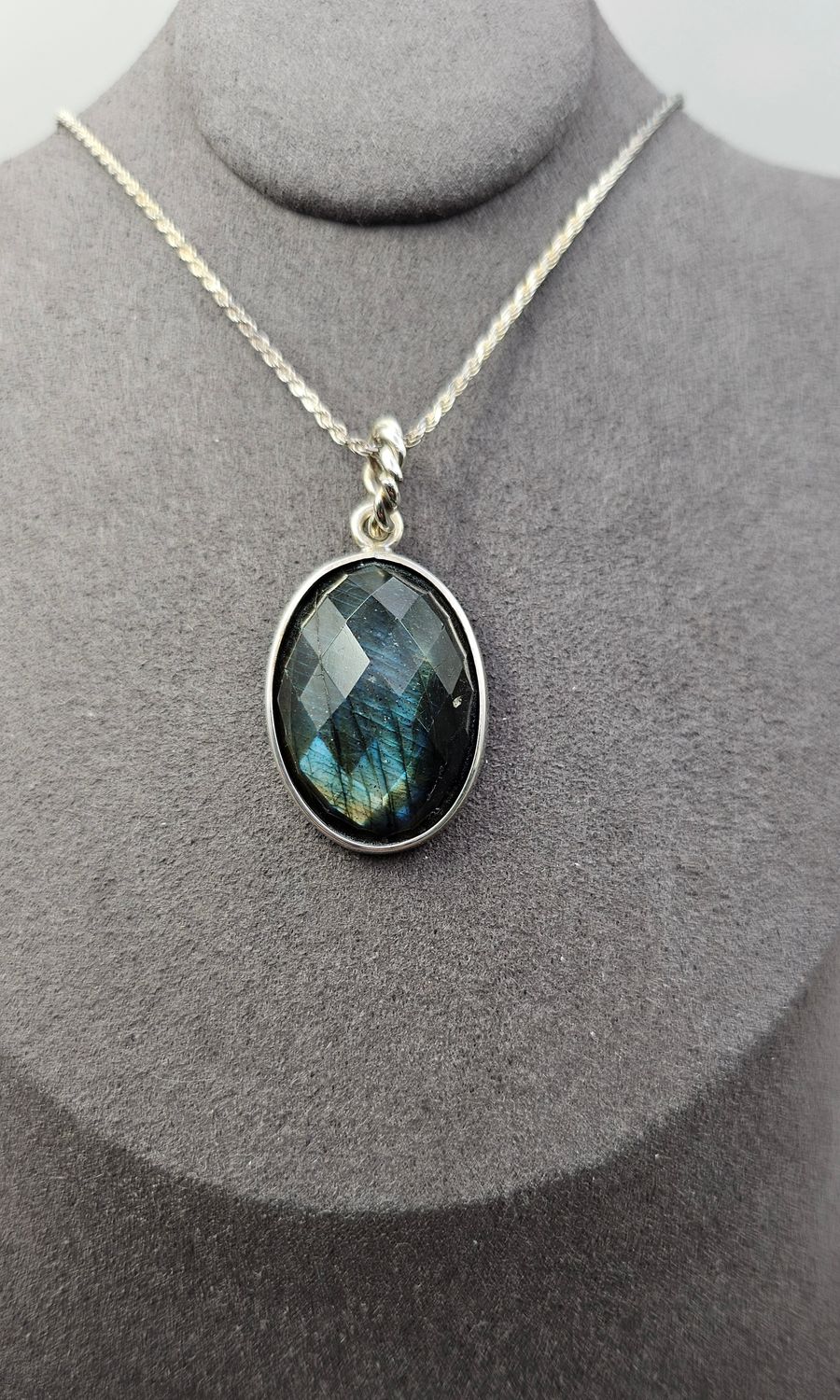 Ciondolo con Labradorite