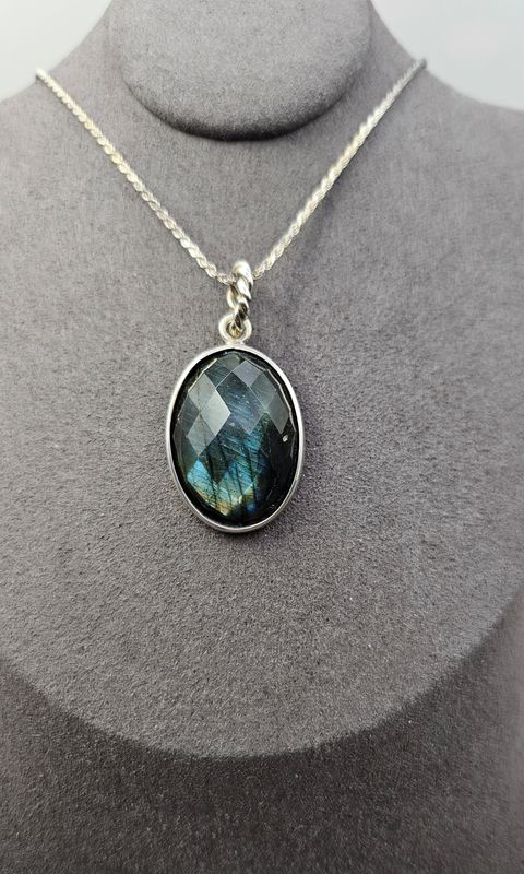 Ciondolo con Labradorite