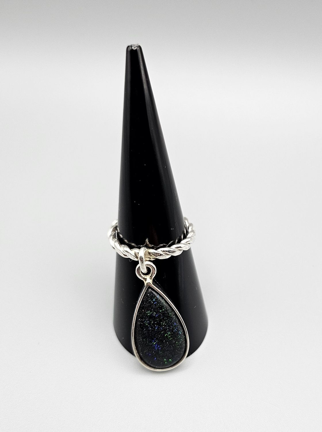 Anello ciondolo con Opale
