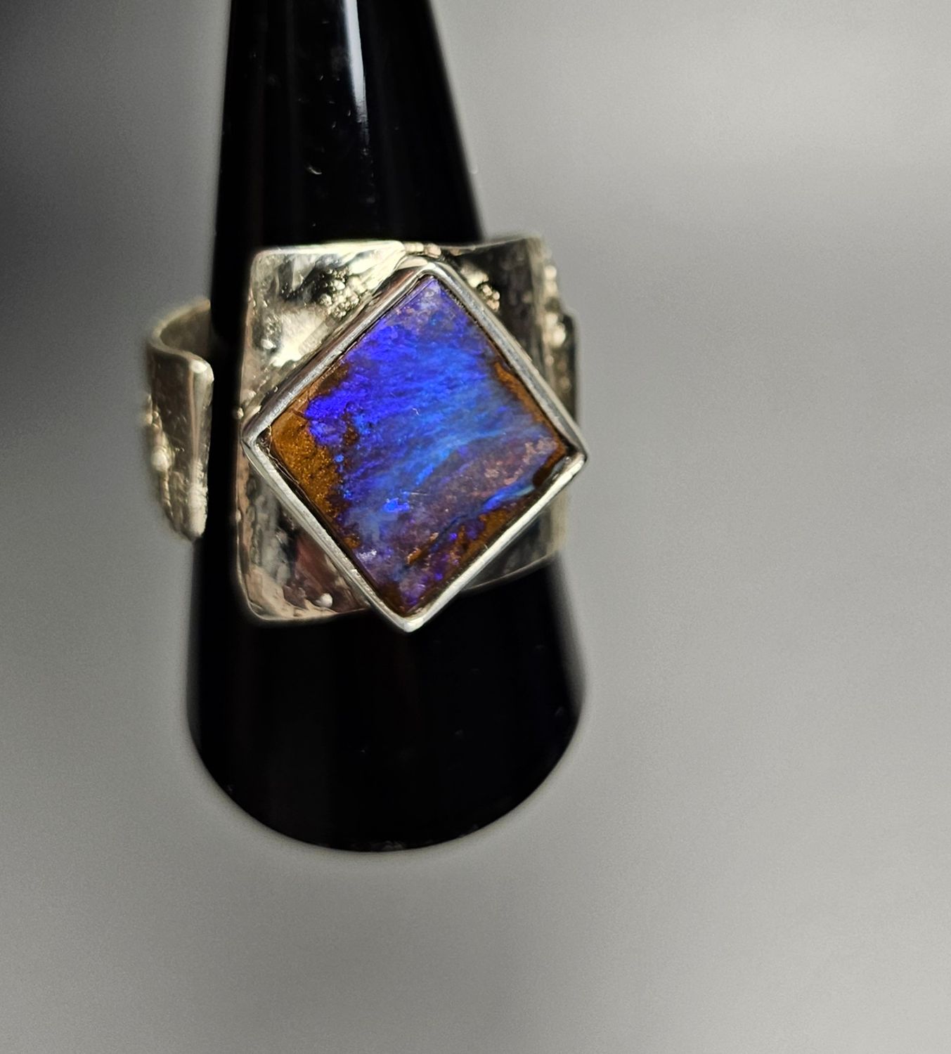 Anello con Opale