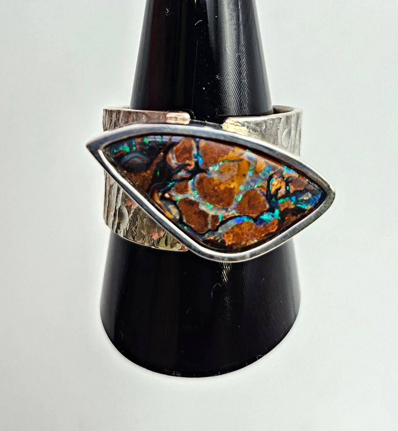 Anello con Opale