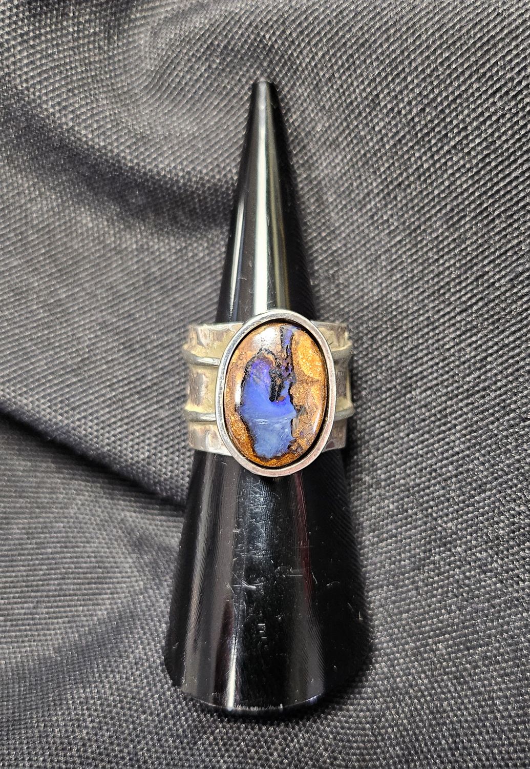 Anello con Opale