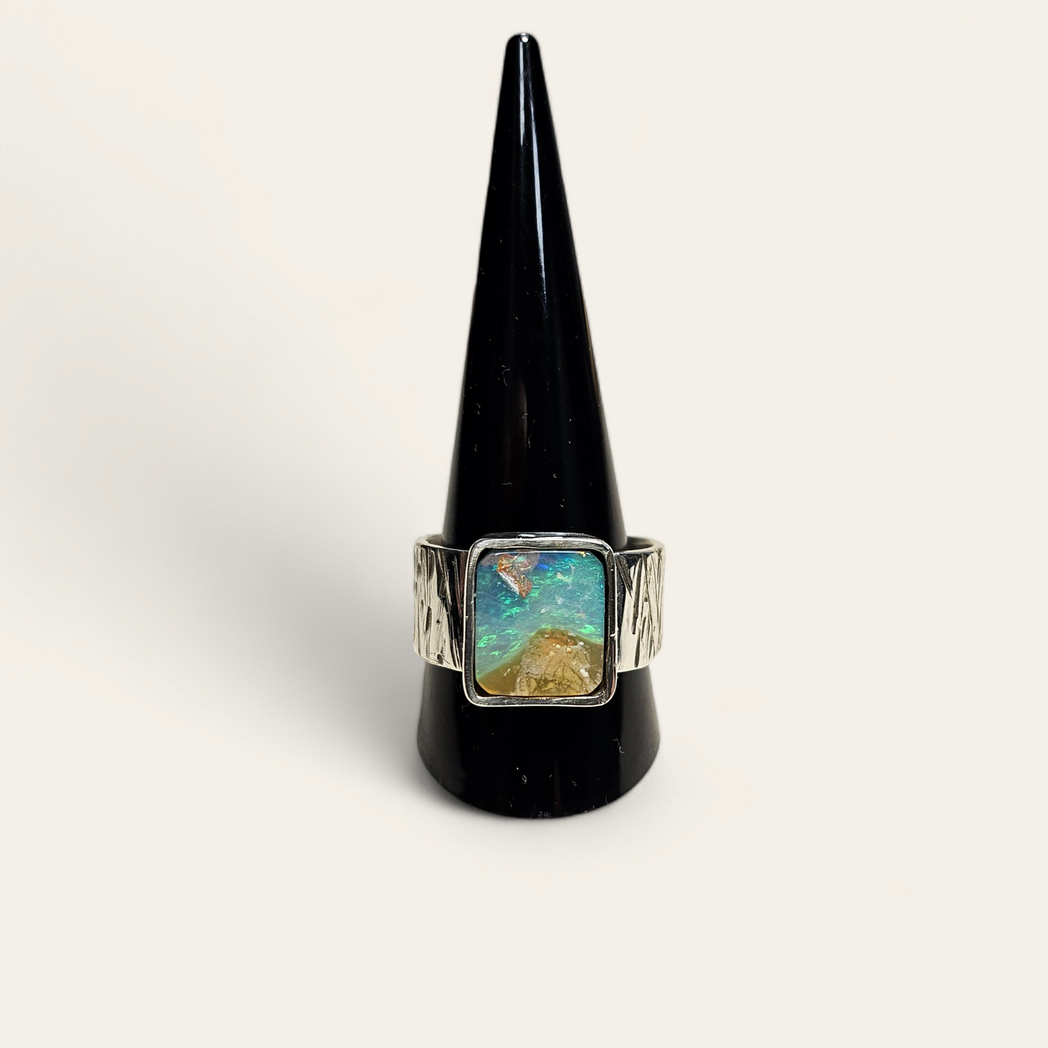 Anello con Opale