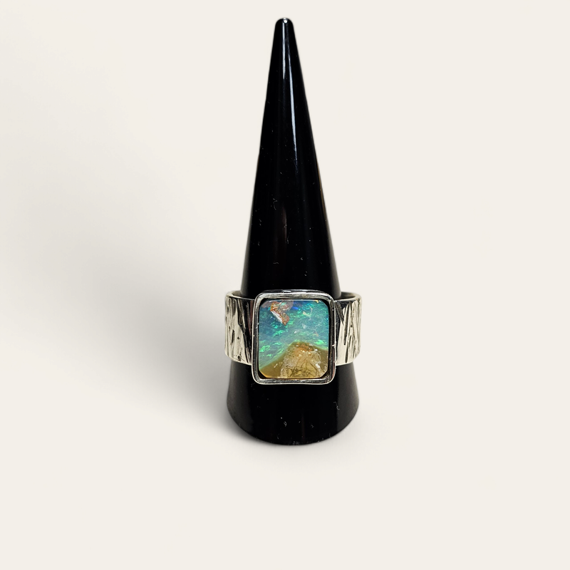 Anello con Opale