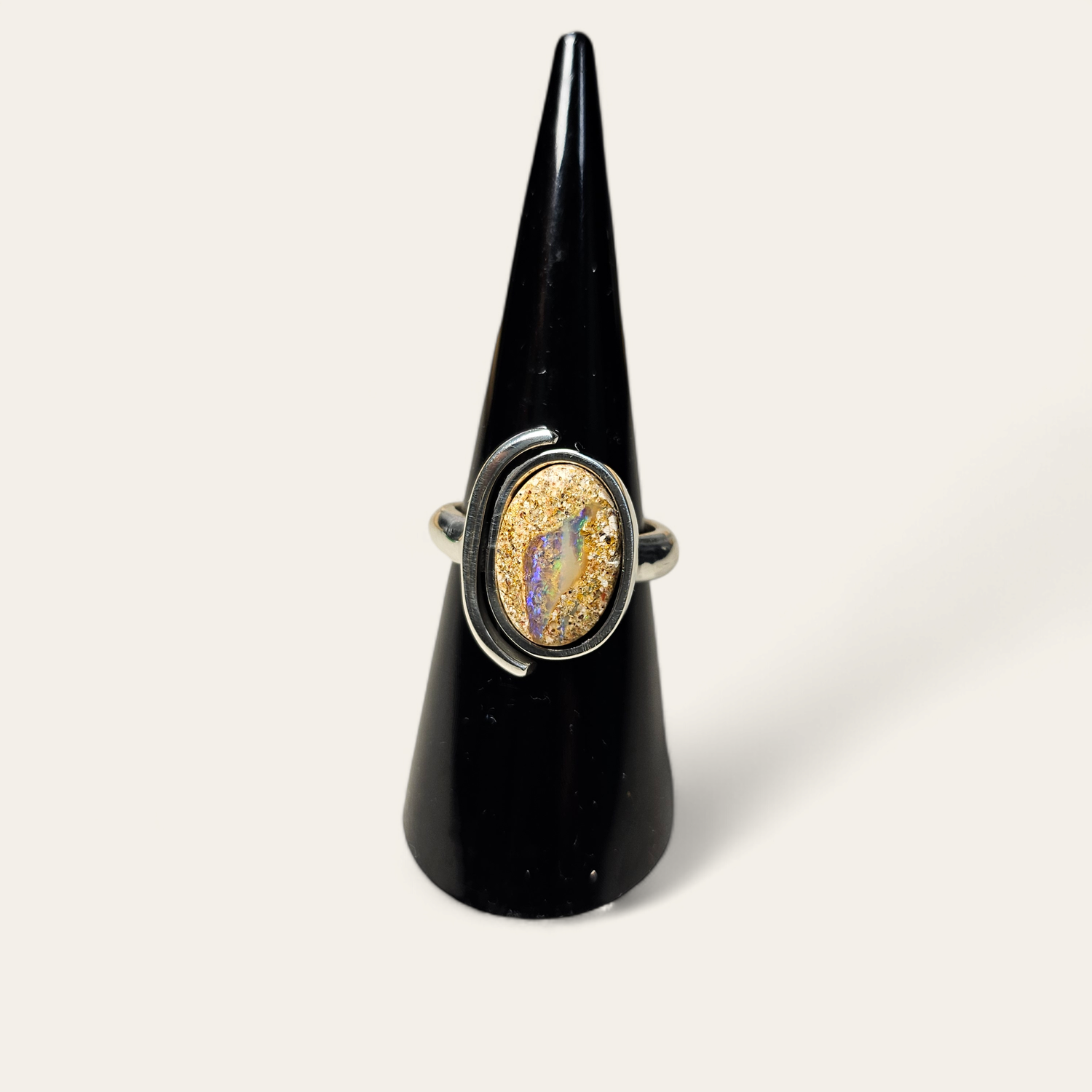 Anello con Opale