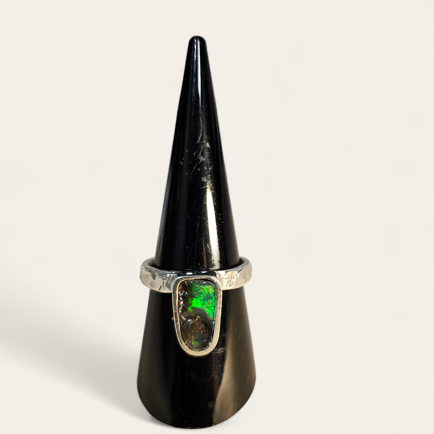 Anello con Opale