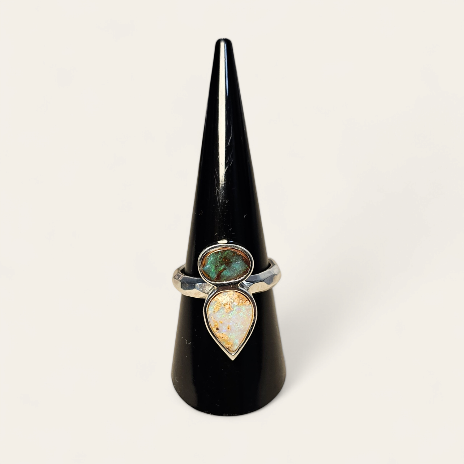 Anello con Opale