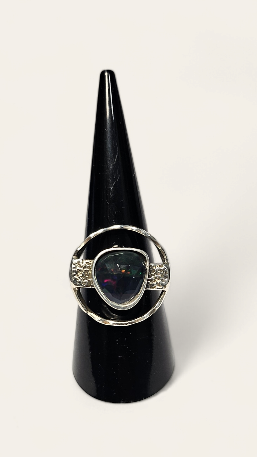 Anello con Opale