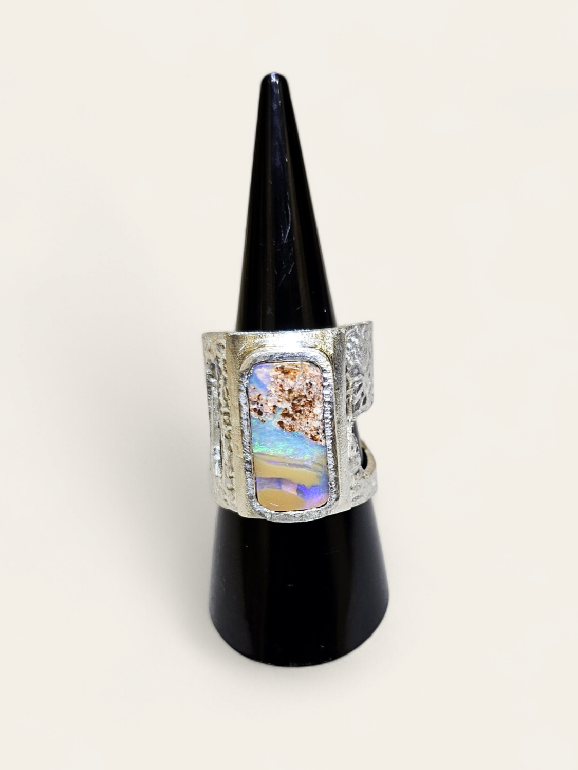 Anello con Opale